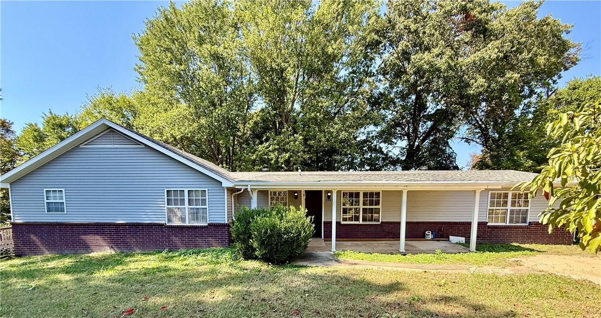 Charming Country Home with Updates & Outdoor Living Space
This spacious 4-bedroom, 2-bath home offers nearly 1,800 sq. ft. of comfortable living with a large yard and multiple outdoor areas to enjoy. The updated kitchen and primary suite bring modern touches, while solid surface flooring throughout adds durability and easy maintenance.
The primary bedroom features French doors that open to a private deck, plus a luxurious bathroom with a walk-in shower and large Jacuzzi tub. The separate dining room also has French doors leading to another deck, perfect for entertaining. A gas stove enhances the kitchen, and washer, dryer, and refrigerator all convey with the home.
Outside, you’ll find huge wooden decks, a fenced side yard off the primary suite, and a storage unit for extra convenience. Seller is offering a 30-day warranty on all mechanicals and appliances at this price—after that, maintenance is the tenant’s responsibility.