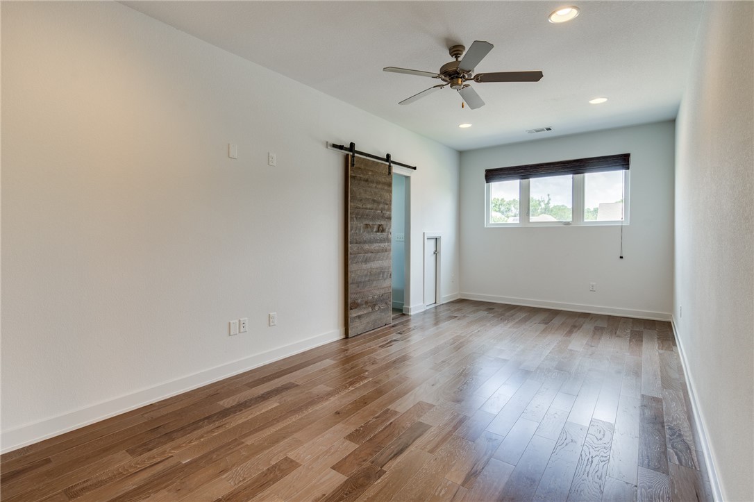 Rocky Creek Sub Rogers - Residential Lease