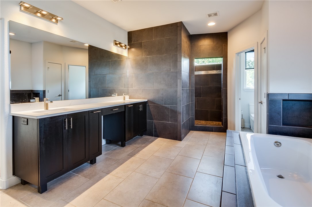 Rocky Creek Sub Rogers - Residential Lease
