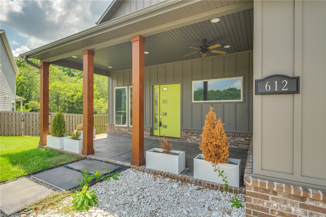 Rocky Creek Sub Rogers - Residential Lease