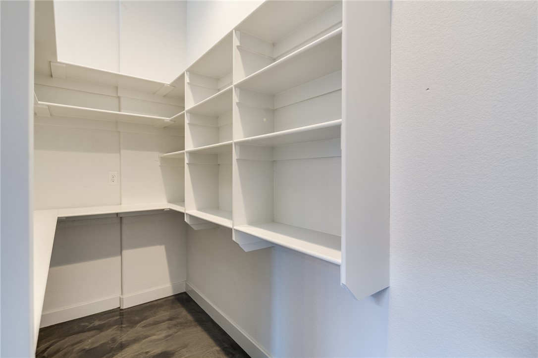 Rocky Creek Sub Rogers - Residential Lease