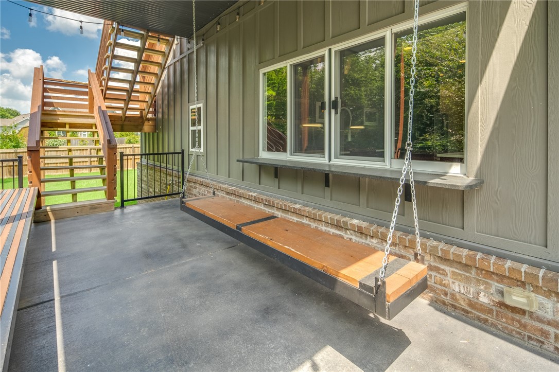 Rocky Creek Sub Rogers - Residential Lease