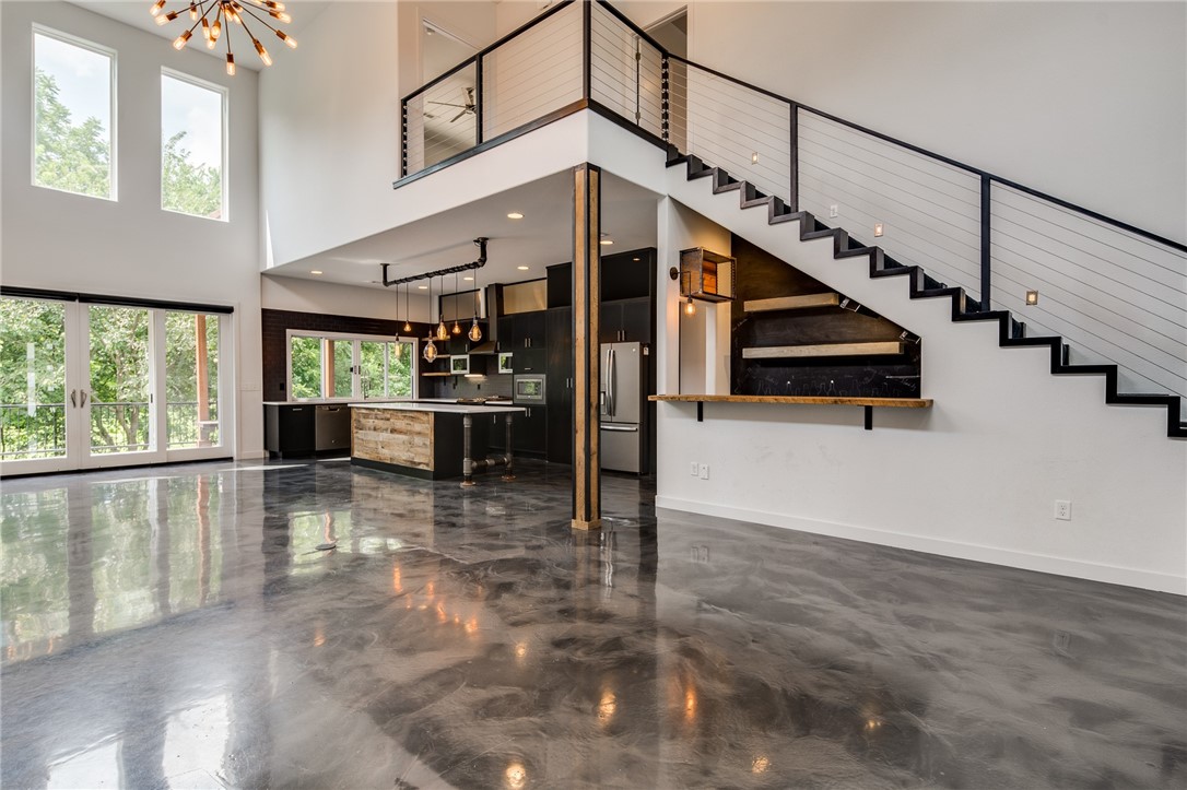 Rocky Creek Sub Rogers - Residential Lease