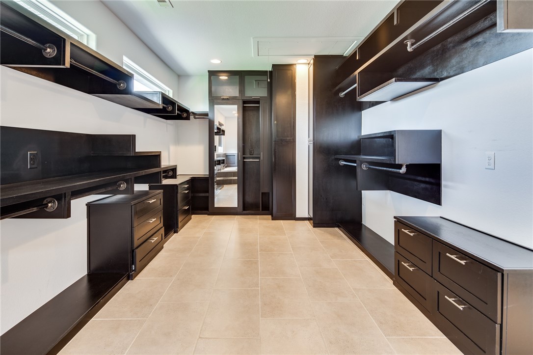 Rocky Creek Sub Rogers - Residential Lease