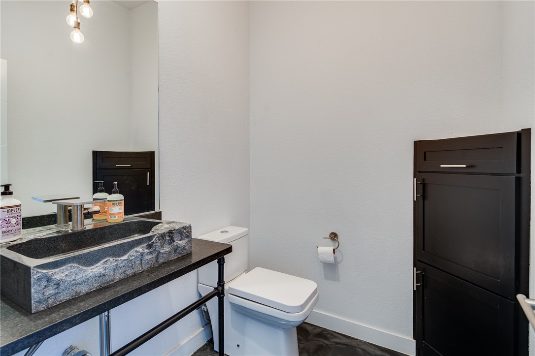 Rocky Creek Sub Rogers - Residential Lease