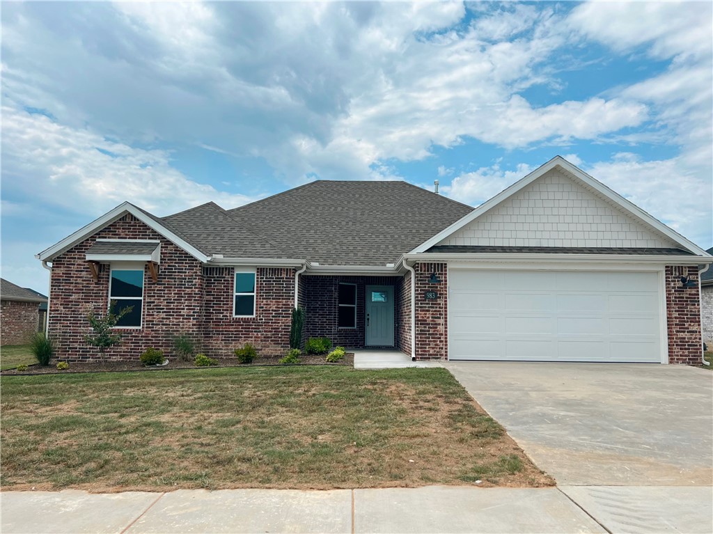 Photo 1 of 16 — 983 Madden Street, Tontitown, AR 72762