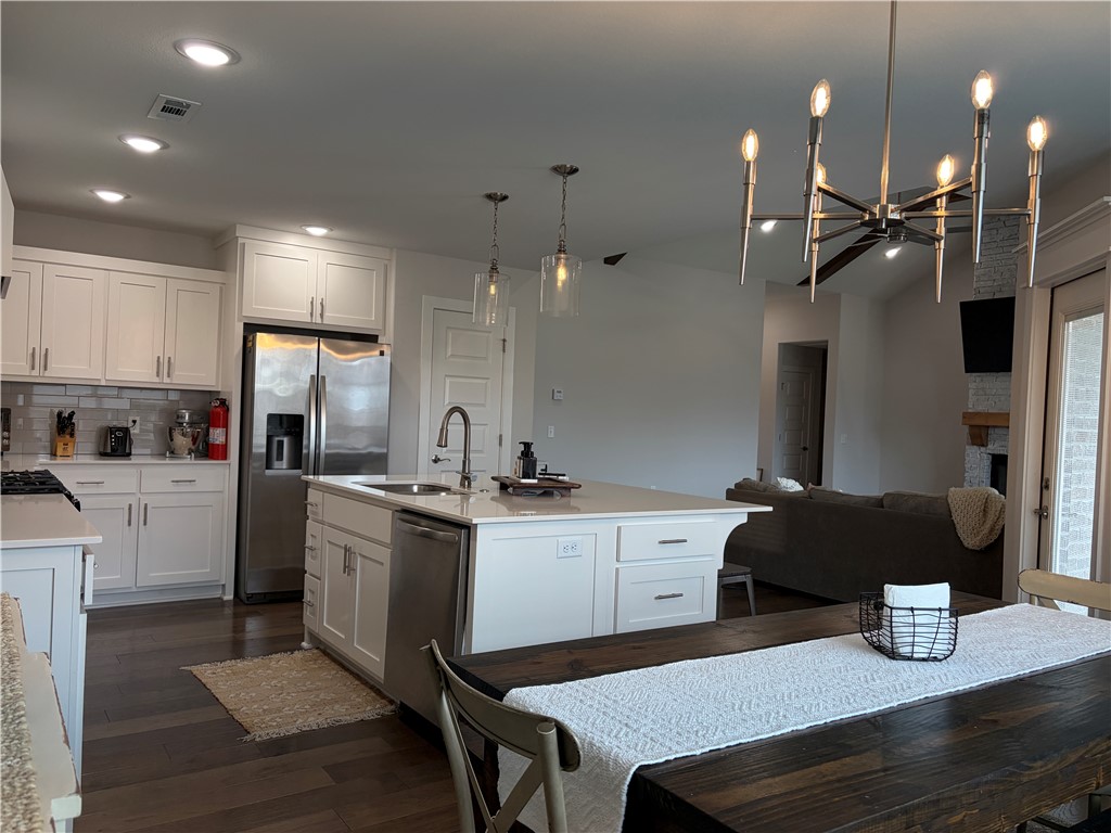 Riverwalk Ph 4 - Residential Lease