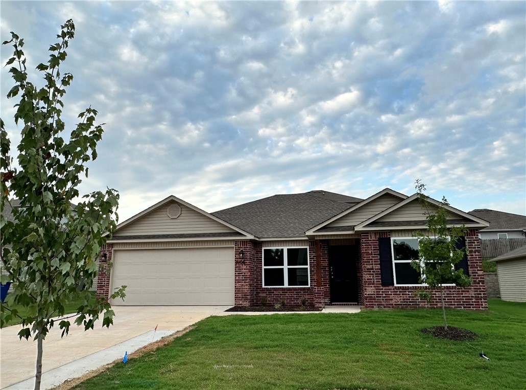 Move in Ready!!! Eligible for $2,500 in closing costs paid using preferred lender and title (for buyers using as primary residence) The stunning rc carnegie ii plan is rich with curb appeal with its cozy covered entryway and front yard landscaping. This home features 4 bedrooms, 2 bathrooms, a large living room, a kitchen fully equipped with energy-efficient appliances, abundant counterspace, and a pantry. The laundry room, conveniently located just off the garage, is perfect for any sized family. The master suite features a walk-in closet. Learn more about this home today!