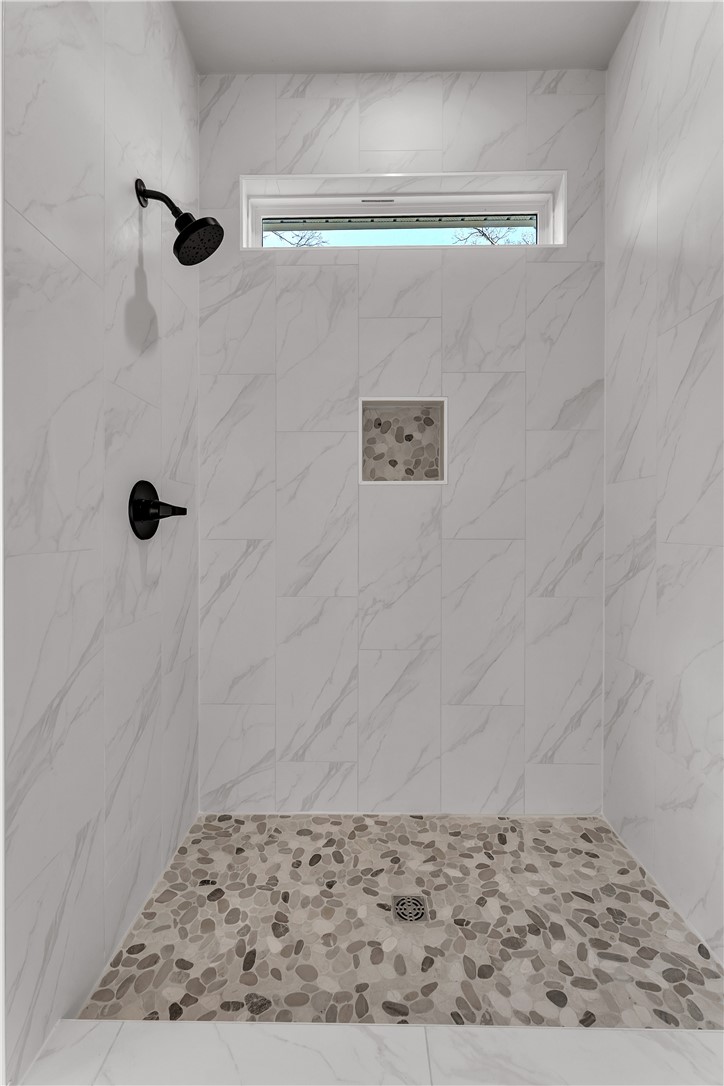 Marionet Sub Bvv - Residential