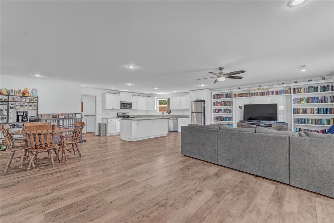 Cypress Acres Rogers - Residential