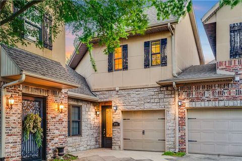 Photo of 2712 S Everest Avenue, Rogers, AR 72758 (MLS # 1343814)