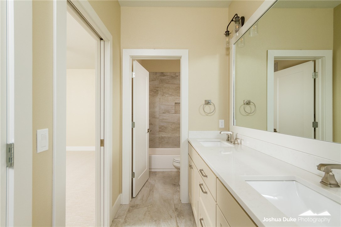 Estates At Dogwood Canyon - Residential