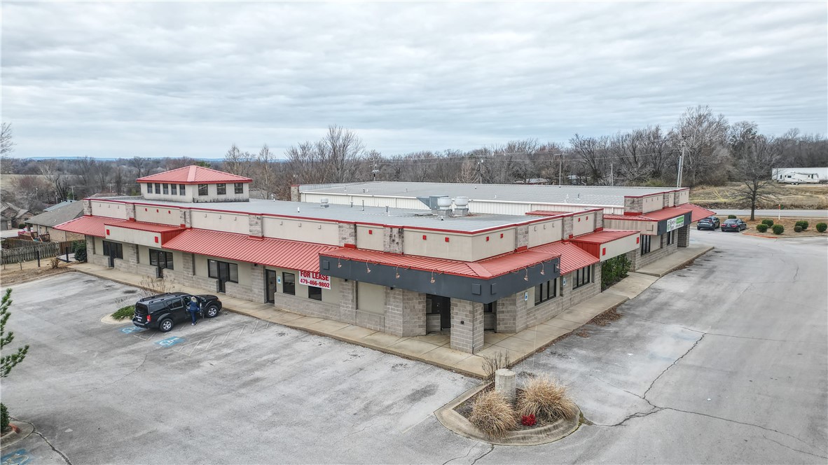 6363,6347,6279,6315 W Wedington Drive