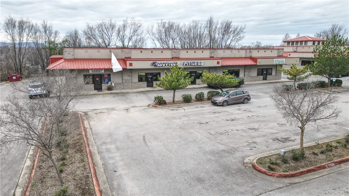 6363,6347,6279,6315 W Wedington Drive
