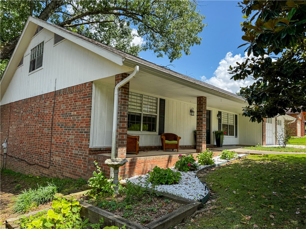 High Chaparral III - Residential