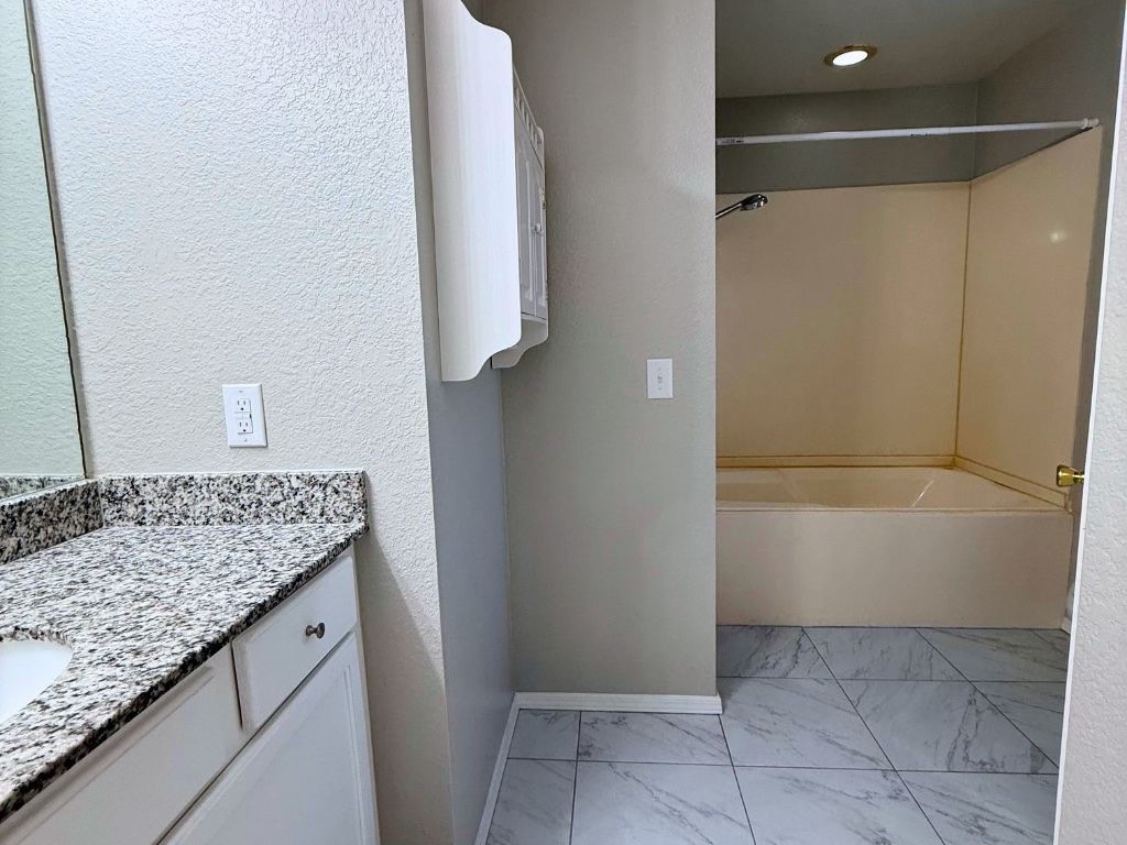 Soughfork Ph I - Residential Lease