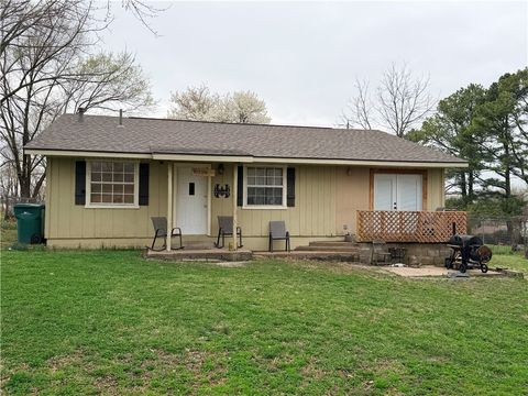 Photo of 291 7th Street, Decatur, AR 72722 (MLS # 1338535)