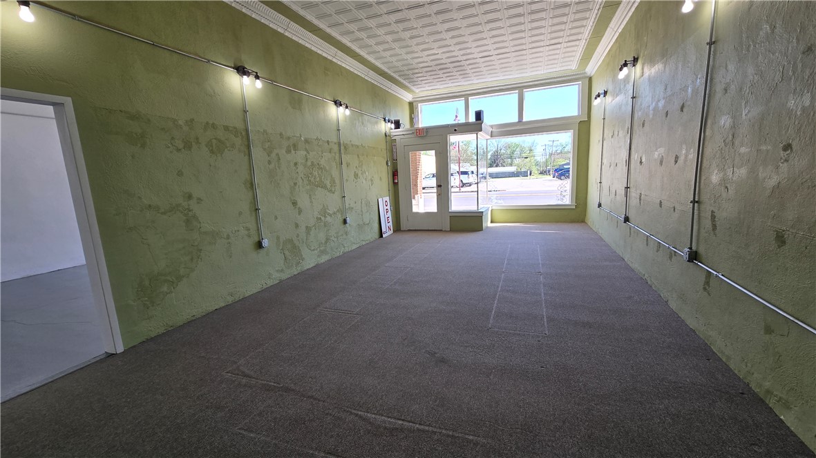 Gentry Orig Gentry - Commercial Lease