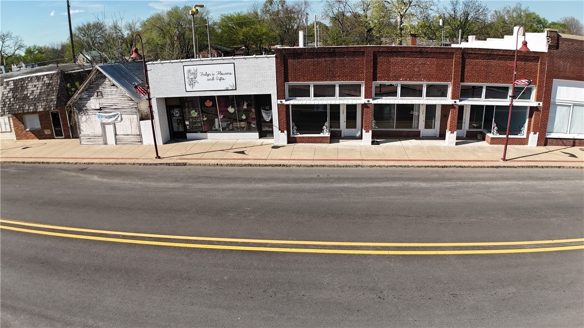 Gentry Orig Gentry - Commercial Lease