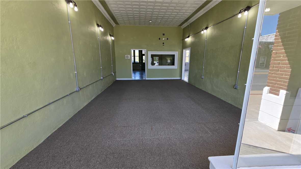 Gentry Orig Gentry - Commercial Lease