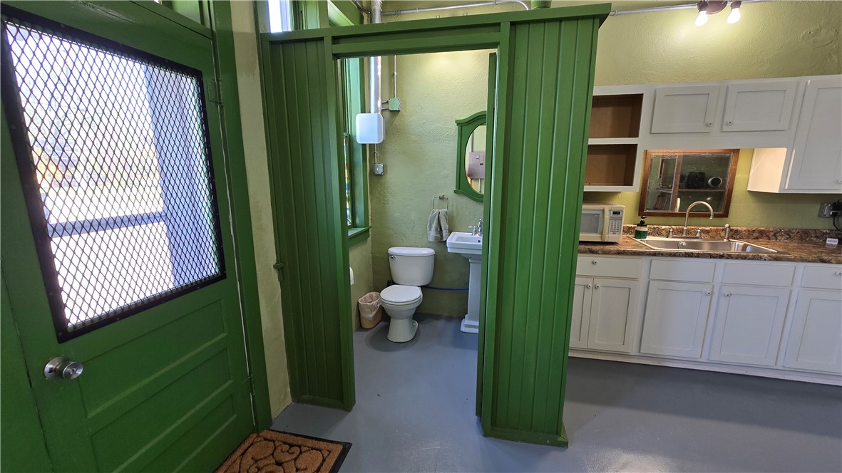 Gentry Orig Gentry - Commercial Lease