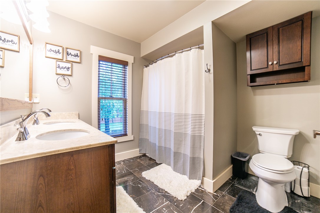 Carls Sub Siloam Spgs - Residential