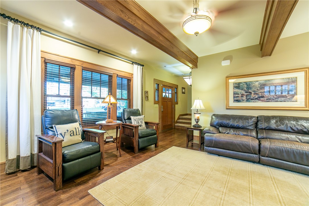 Carls Sub Siloam Spgs - Residential