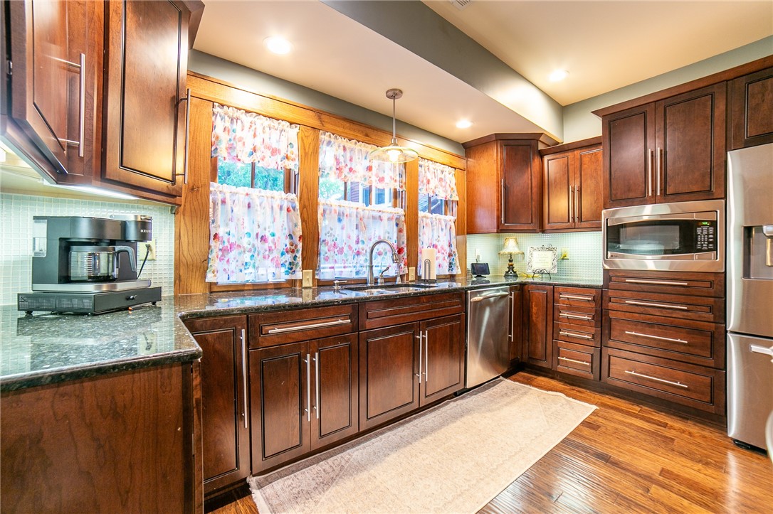 Carls Sub Siloam Spgs - Residential