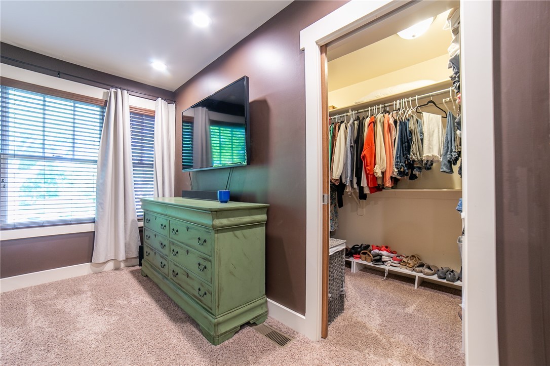 Carls Sub Siloam Spgs - Residential