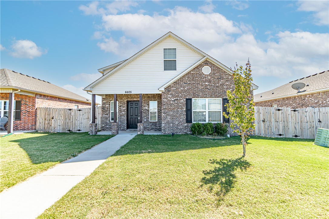 Welcome to this stunning 3-bedroom, 3-bathroom home located in the heart of Bentonville, AR. This property boasts a modern design with a spacious layout that allows for comfortable living. The home features a two-car garage, providing ample space for your vehicles or additional storage. The backyard is a private oasis, fully enclosed with a privacy fence, perfect for outdoor activities or simply enjoying the fresh air. The location is unbeatable, placing you in close proximity to all the amenities Bentonville has to offer. This home is a perfect blend of style, comfort, and convenience. Don't miss out on this incredible opportunity!