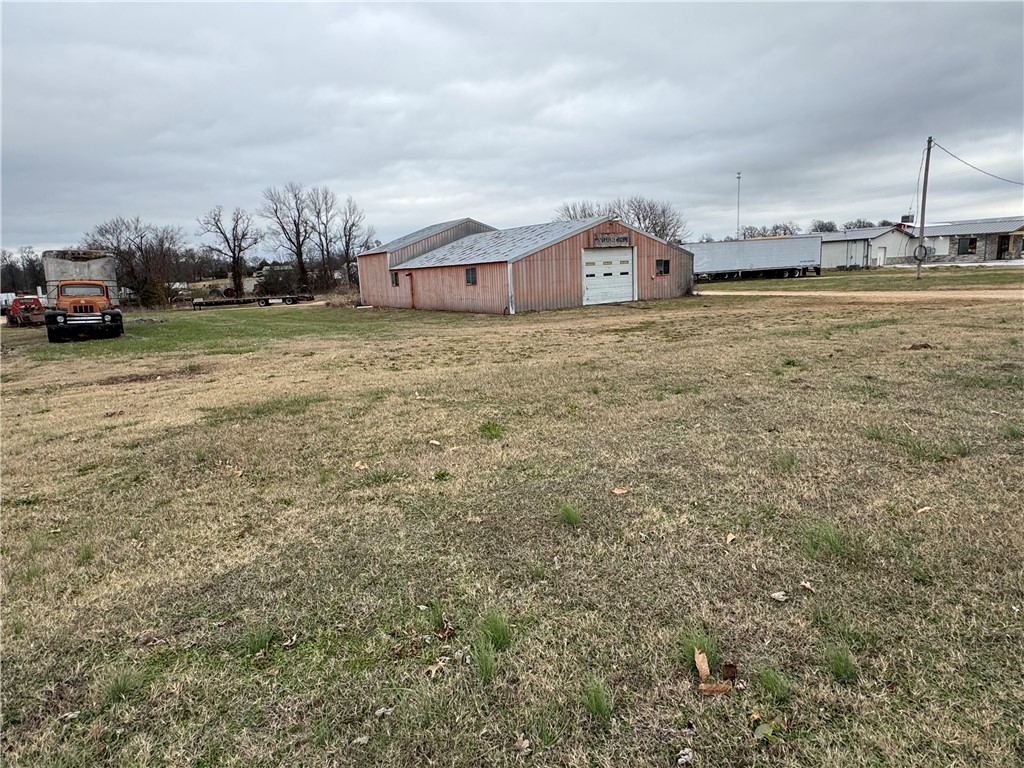 Lincoln Outlots - Land