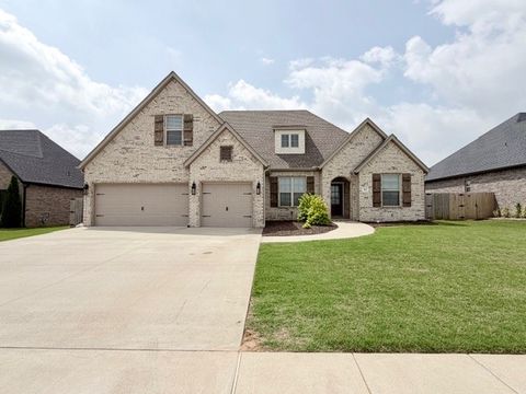 Photo of 311 Romano Avenue, Tontitown, AR 72762 (MLS # 1344333)