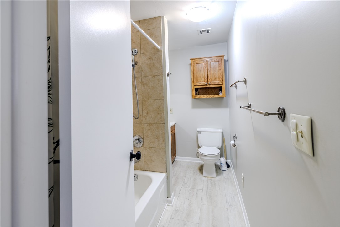 Wm C Tates Add Siloam Spgs - Residential