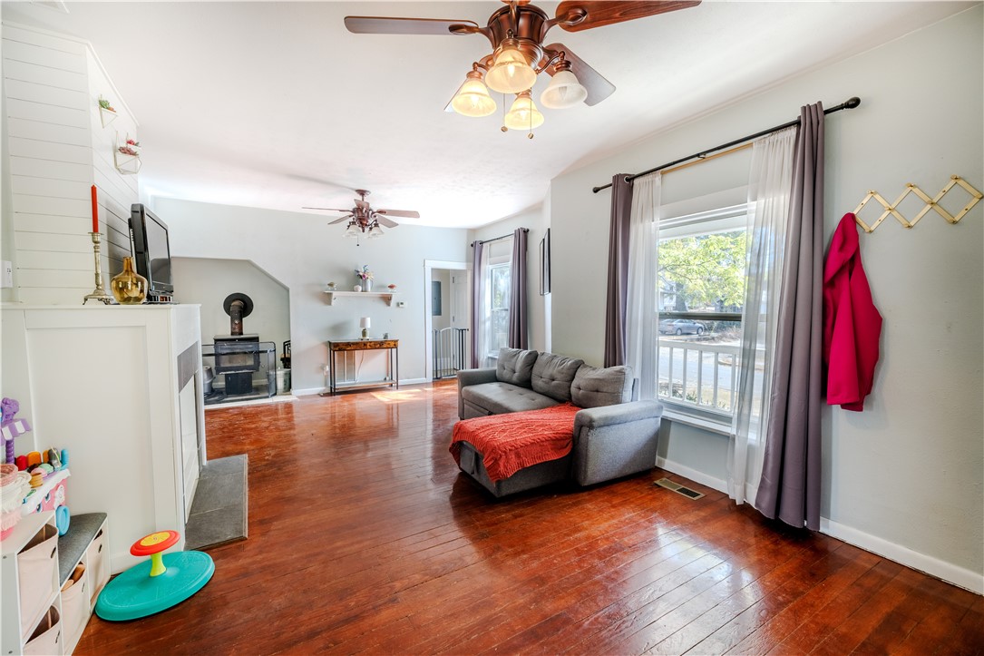 Wm C Tates Add Siloam Spgs - Residential