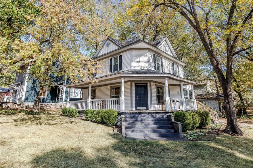 Welcome to 503 N Wright St in Siloam Springs, AR! This beautiful colonial-style home sits in a historic neighborhood and offers charm and character throughout. The two-story home features 3 bedrooms and 1.5 bathrooms, perfect for comfortable family living.
Step inside to discover gorgeous hardwood floors throughout and an updated kitchen with modern appliances. The separate dining room provides the perfect space for family meals and entertaining. The home's classic charm continues outside with a welcoming wrap-around front porch and a back deck perfect for outdoor living.
Located in one of Siloam Springs' most desirable historic neighborhoods, this home is within walking distance to Bob Henry Park and the local trail system. The proximity to historic downtown Siloam Springs offers easy access to shopping, dining, and entertainment. A storage shed in the backyard provides additional storage space for all your outdoor needs. 
Don't miss this incredible opportunity. Schedule your viewing today!