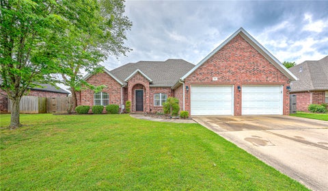 Photo of 1953 S Doral Drive, Fayetteville, AR 72701 (MLS # 1361801)