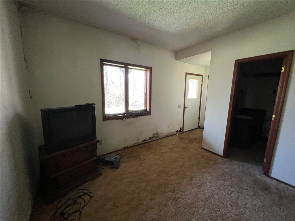 09-19-32-Rural - Land