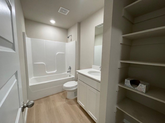 Cottonwood Place - Residential Lease