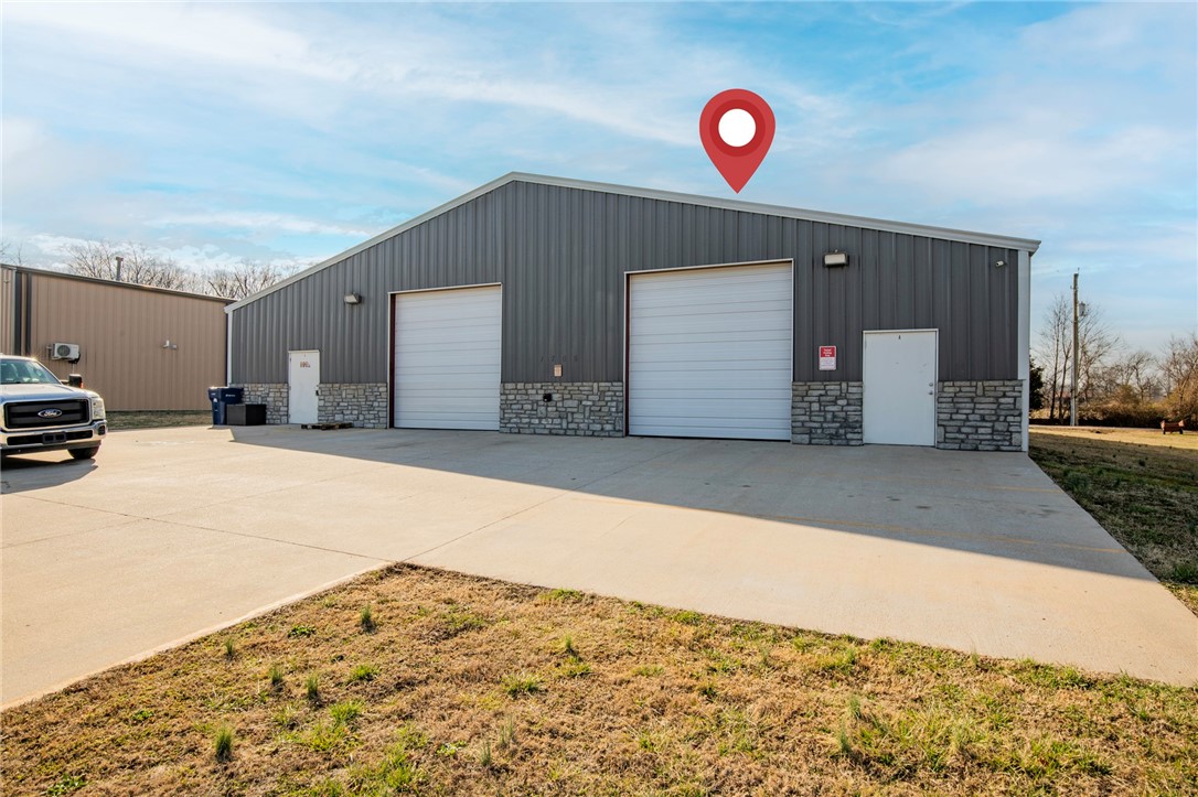 South Pointe Center Add Siloam Spgs - Commercial Lease