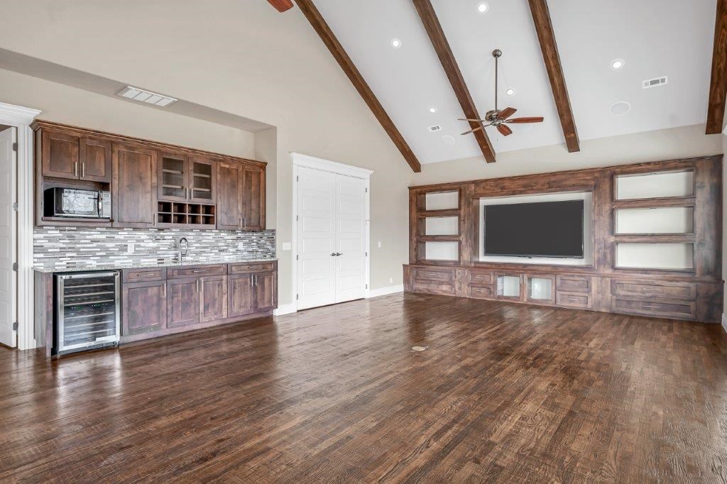 Oak Tree - Residential