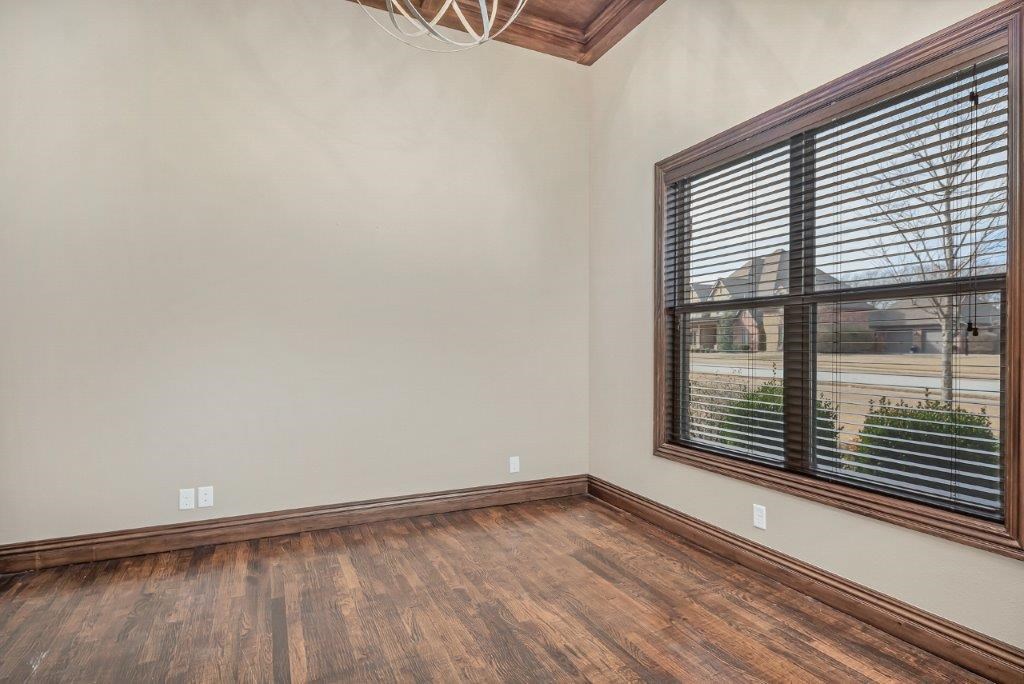 Oak Tree - Residential