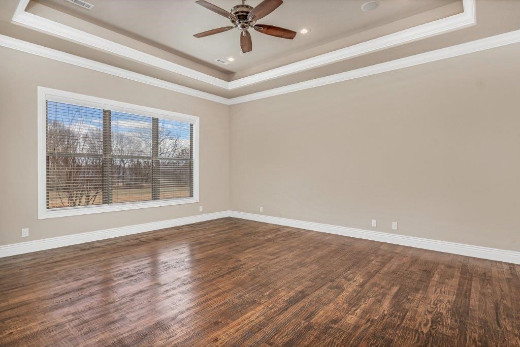 Oak Tree - Residential