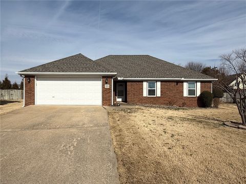 Photo of 1808 Lancaster Drive, Springdale, AR 72762 (MLS # 1335925)