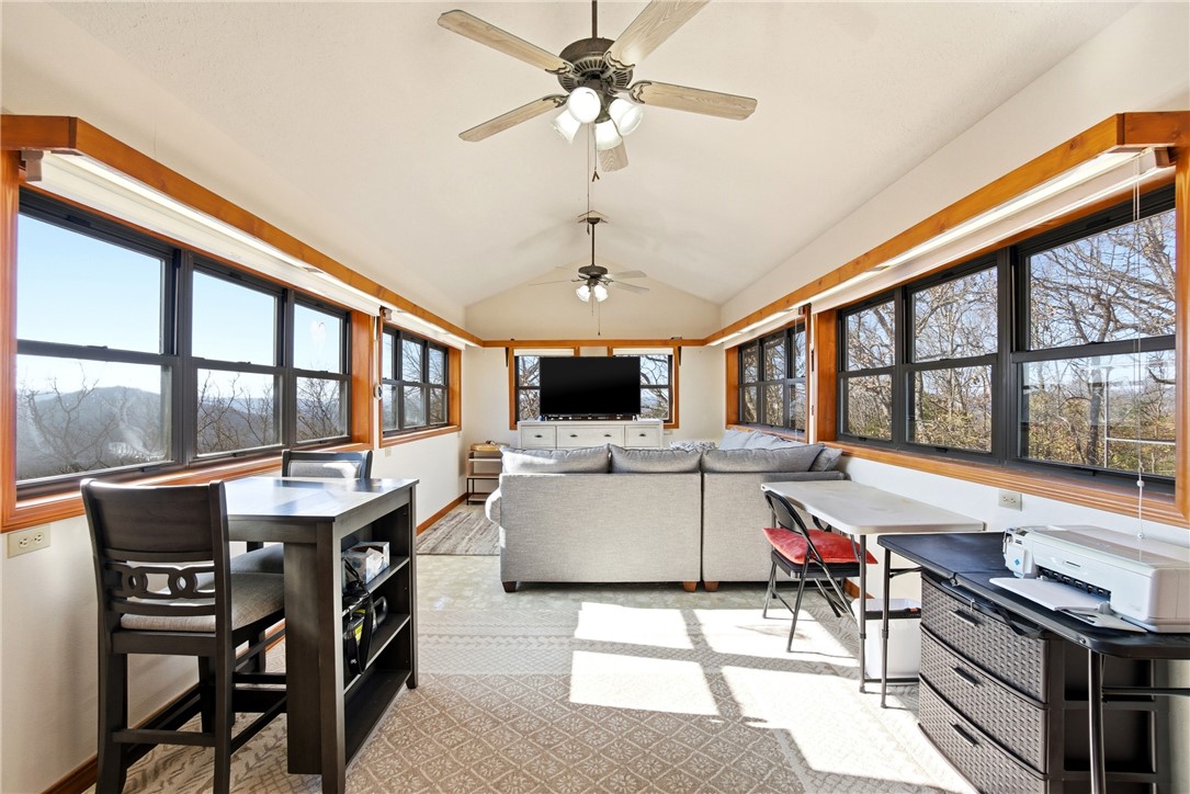 Unit 14 Holiday Island - Residential