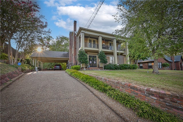 147 Waverly Wood Drive