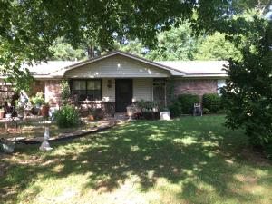 Looking for a great investment opportunity or starter home? Well, this is the home for you! Spacious fenced in backyard and closed in big sunroom!