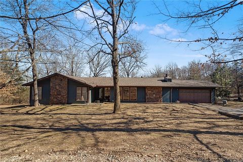 Photo of 6300 Claywood Lane, Fayetteville, AR 72703 (MLS # 1334912)