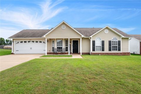 Photo of 1021 Opal Drive, Van Buren, AR 72956 (MLS # 1356622)