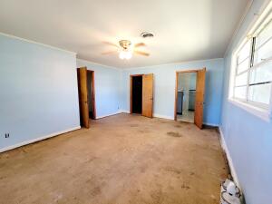 Howell's (Danville) - Residential