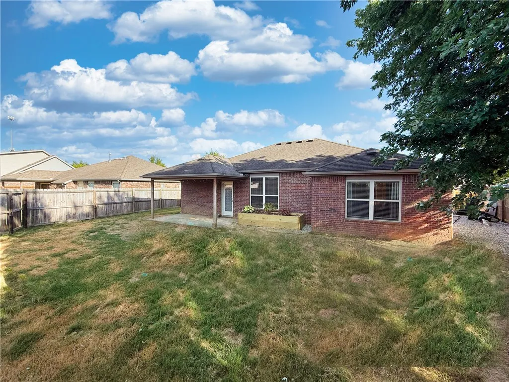 Rogers, Arkansas 72758, United States, 3 Bedrooms Bedrooms, ,2 BathroomsBathrooms,Residential,Active,180962